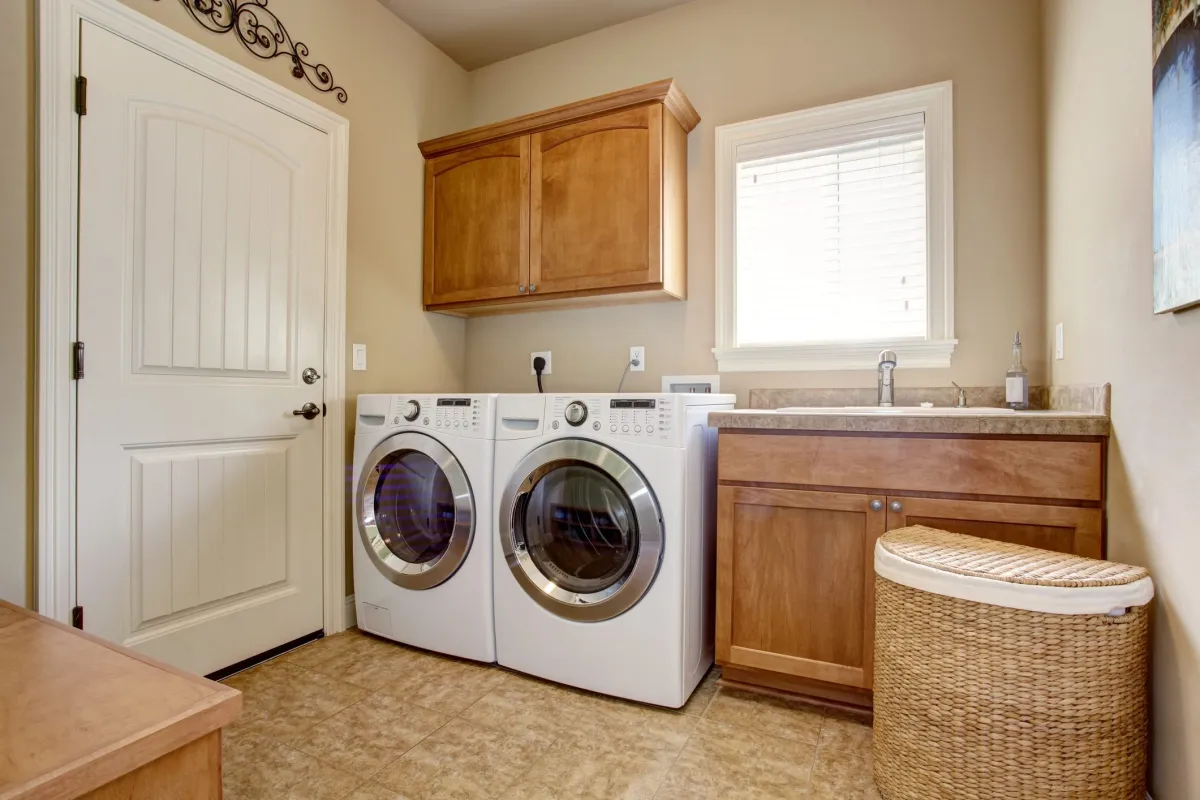 Laundry Mud Room Design and Storage Planning